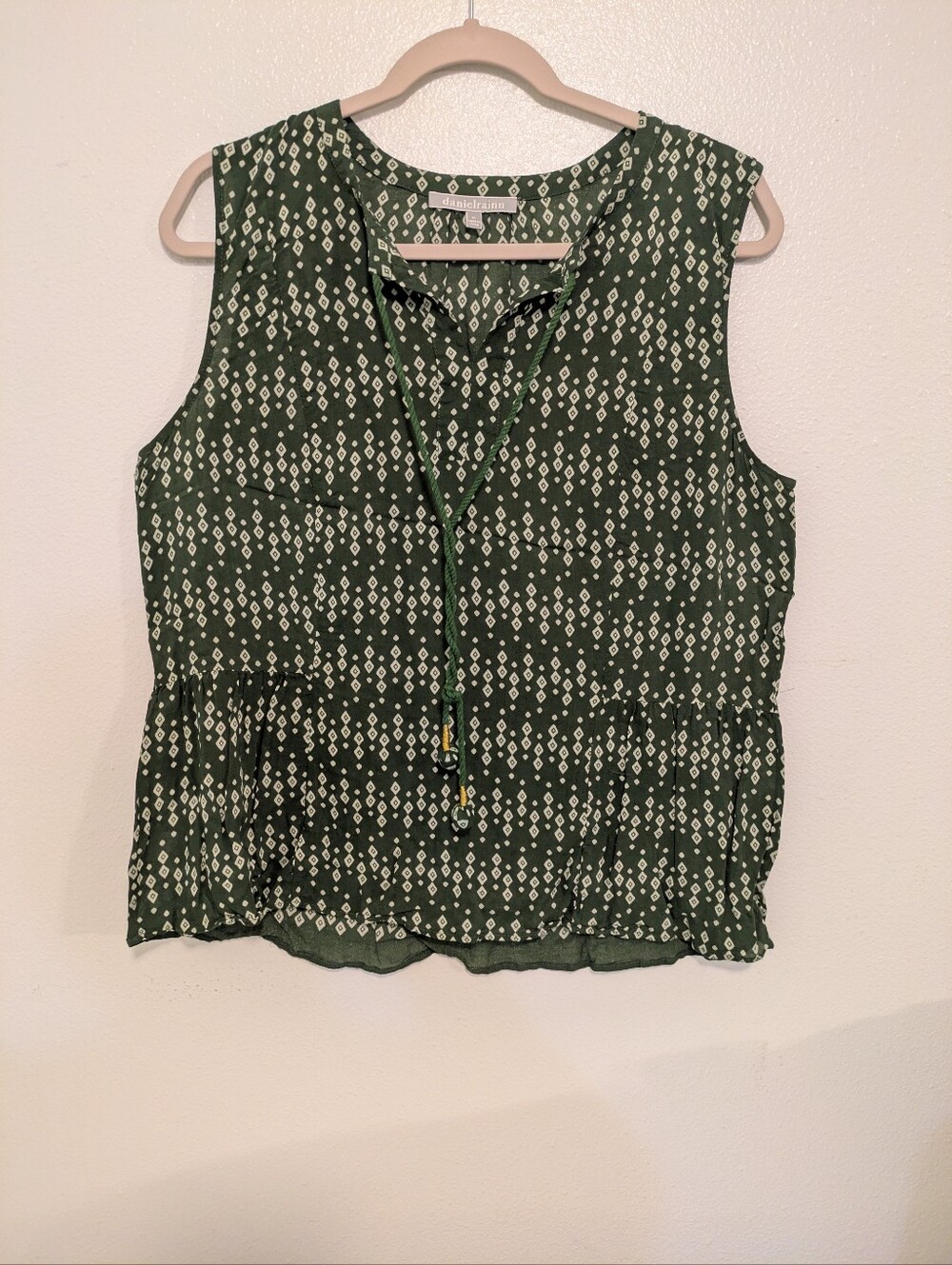 Danielrainn Olive Green Sleeveless Printed Peplum Top